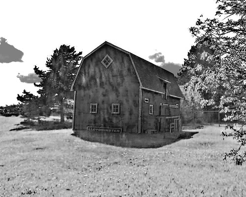 Lloydminster Barn B & W